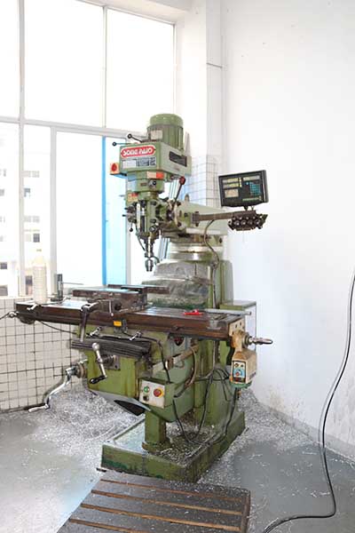 試驗(yàn)箱銑床